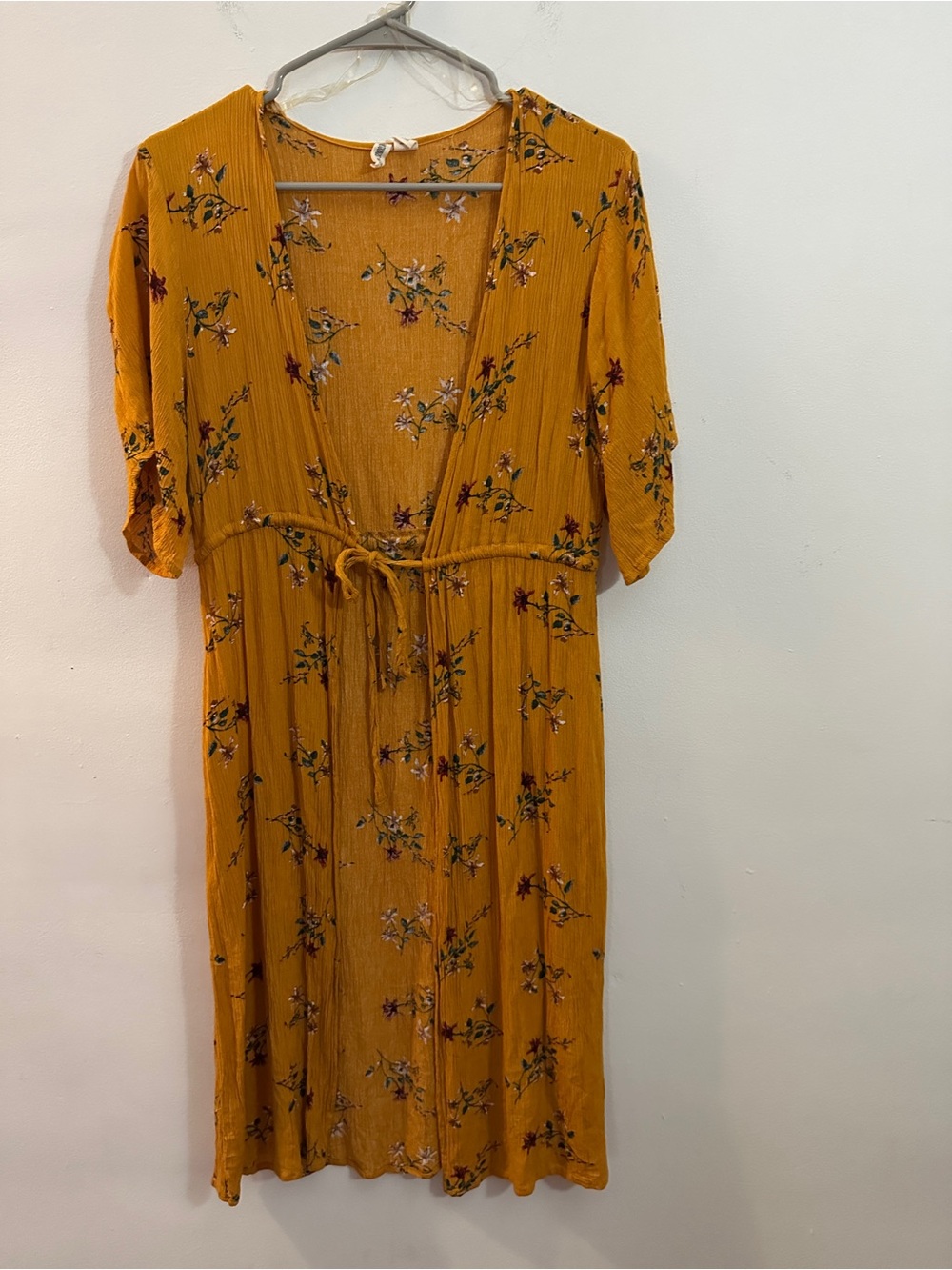 Sky and Sparrow Mustard Floral Tie-Waist Midi Dress